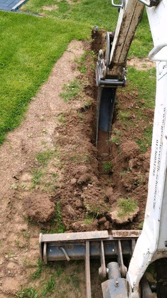 Baggerlöffel Kabellöffel Drainagelöffel MS01 mieten in Hungen
