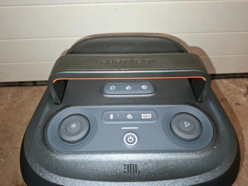JBL Partybox Club 120 Mikrofon Tasche mieten in Hungen – Party-Sound – 2