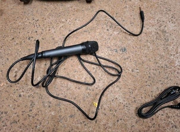 JBL Partybox Club 120 Mikrofon Tasche mieten in Hungen – Party-Sound – 4
