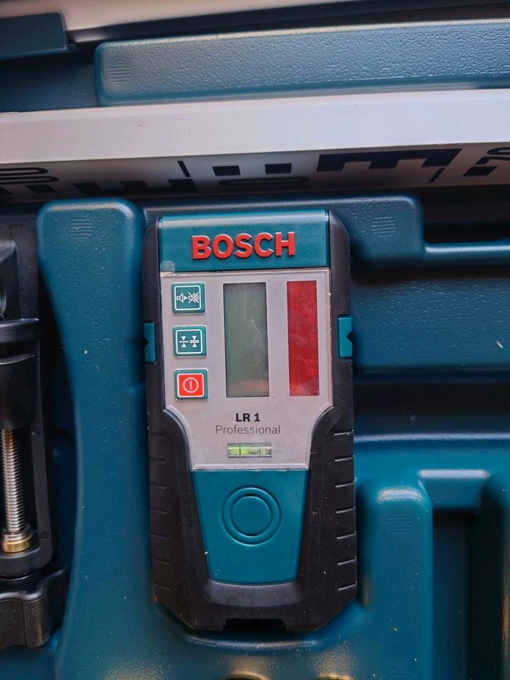 Bosch Rotationslaser GRL 400 H Nivelliergerät mieten in Hungen – 4