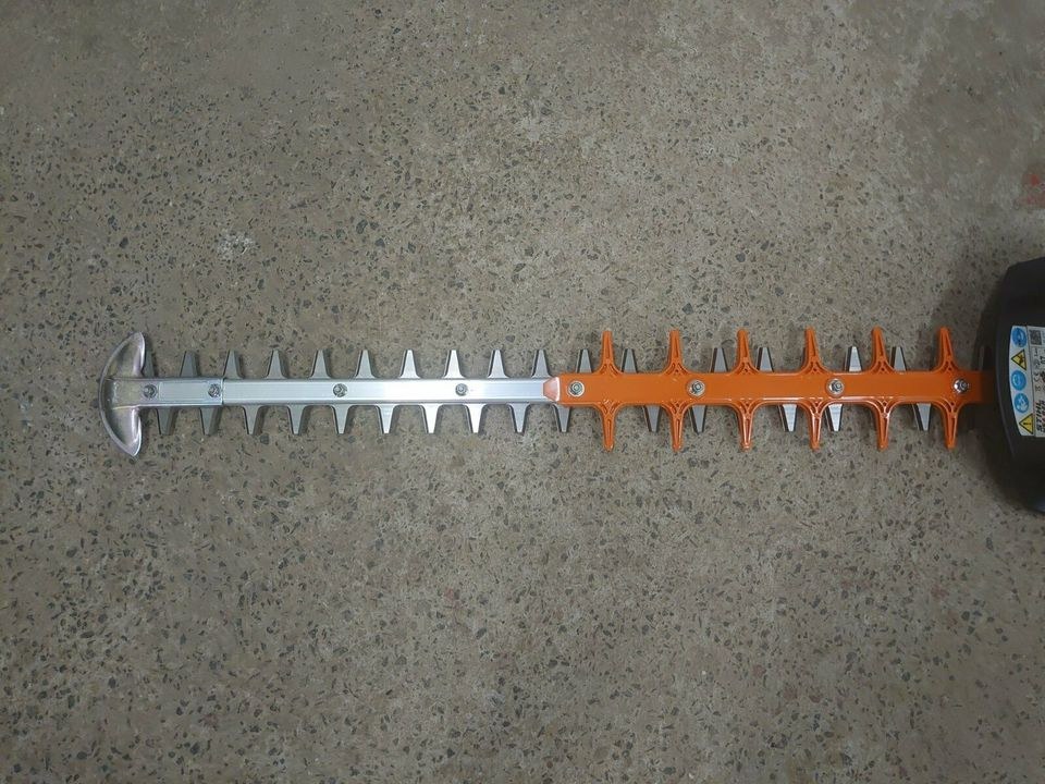 Heckenschere Stihl HSA 94R Akku 75cm Schwert mieten in Hungen – 3