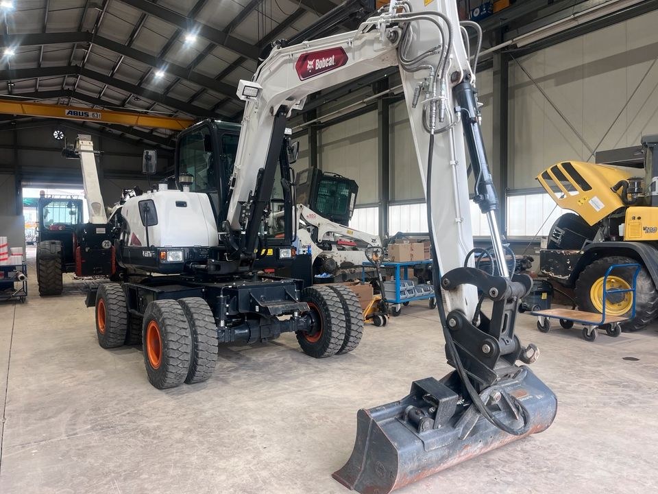 Mobilbagger Minibagger Cat Kubota 6t in Potsdam mieten – DG – 4
