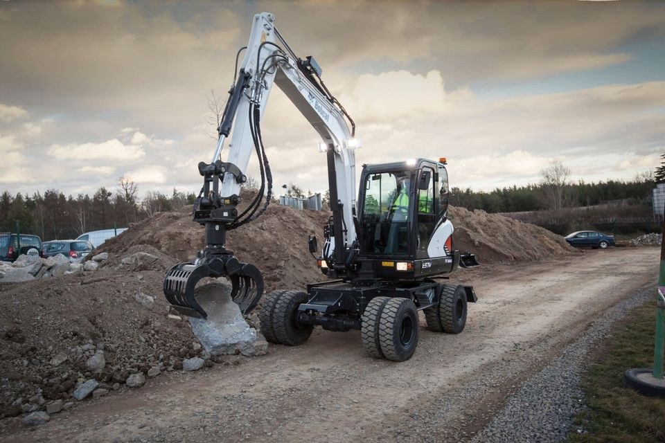 Mobilbagger Minibagger Cat Kubota 6t in Potsdam mieten – DG – 2