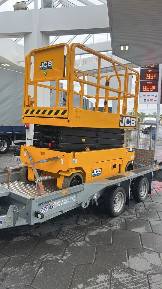 Genie Scherenbühne 10m mieten in Potsdam bei DG Baumaschinen – 4