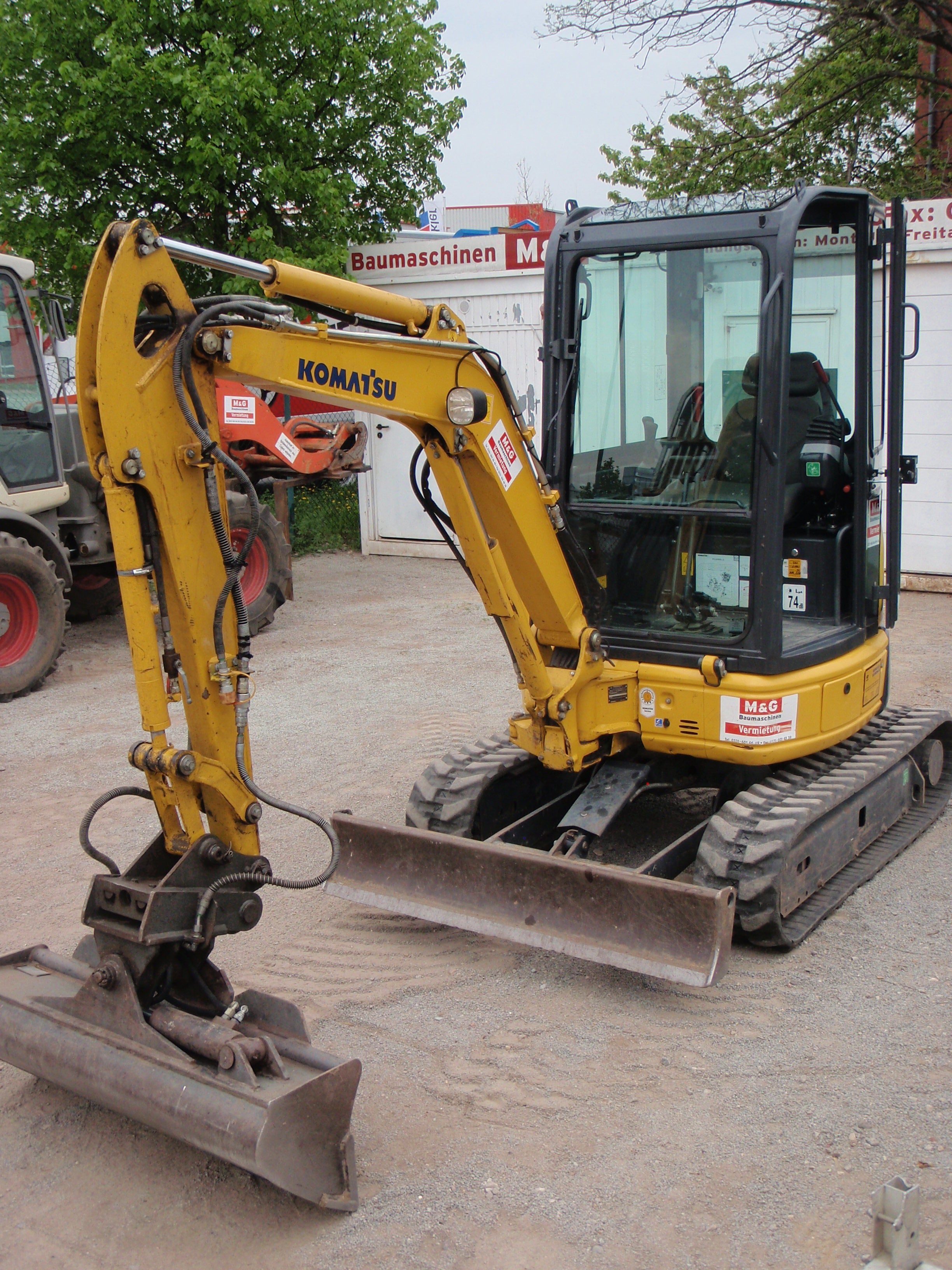 MINIBAGGER KOMATSU PC 26 MR - 3