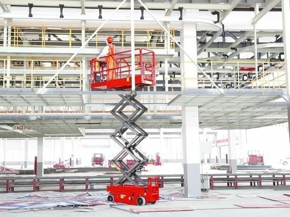 Mietpark A5 MAGNI Arbeitsbühne Scherenbühne mieten bei Mietpark A5 – 4