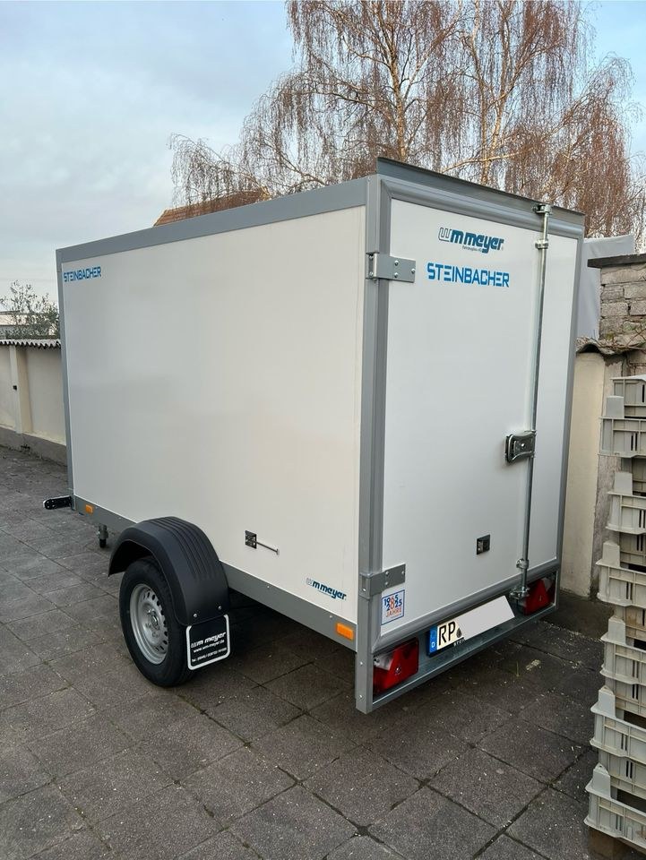 Kofferanhänger Kastenanhänger Transporter 1300kg mieten in Lambsheim