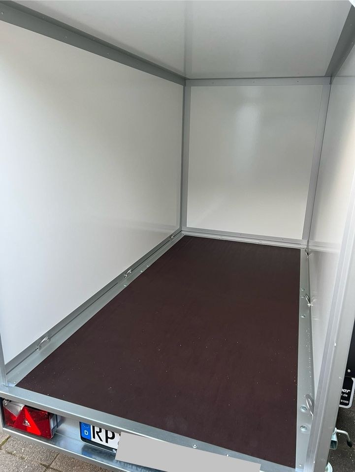 Kofferanhänger Kastenanhänger Transporter 1300kg mieten in Lambsheim – 3