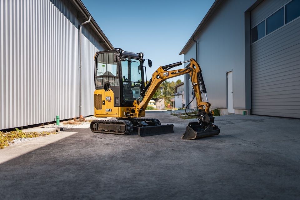 CAT 301.8 Minibagger Caterpillar Bagger 108 mieten bei menzinger