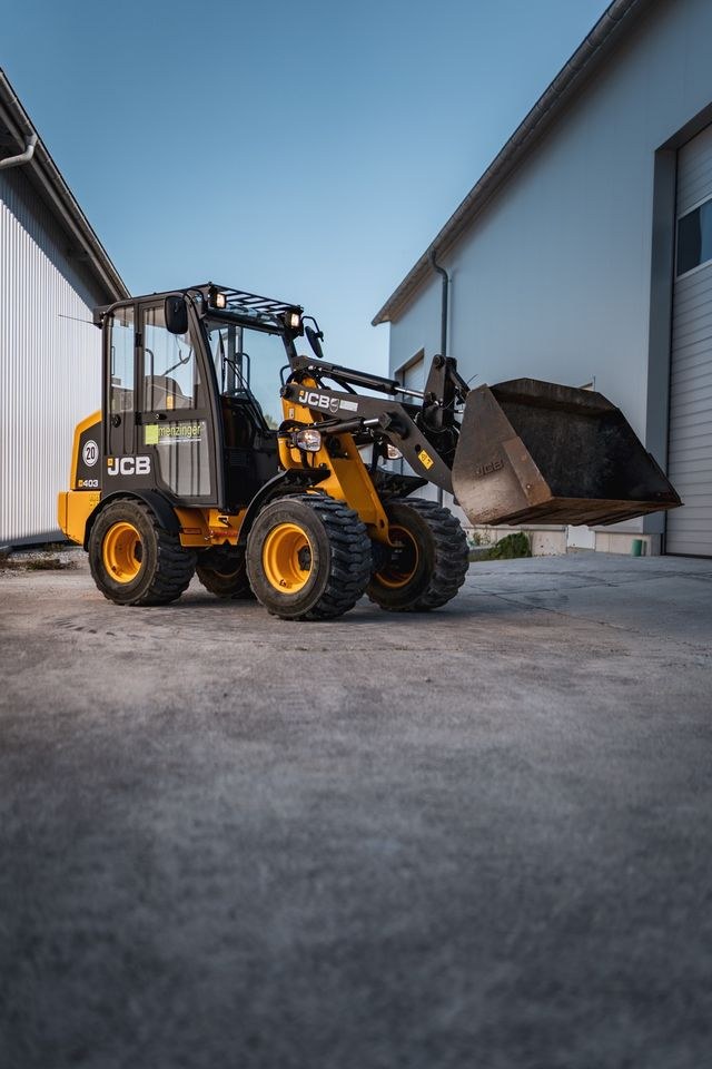 ***WOCHENEND KNALLER JCB 403 Radlader Hoflader mieten bei menzinger
