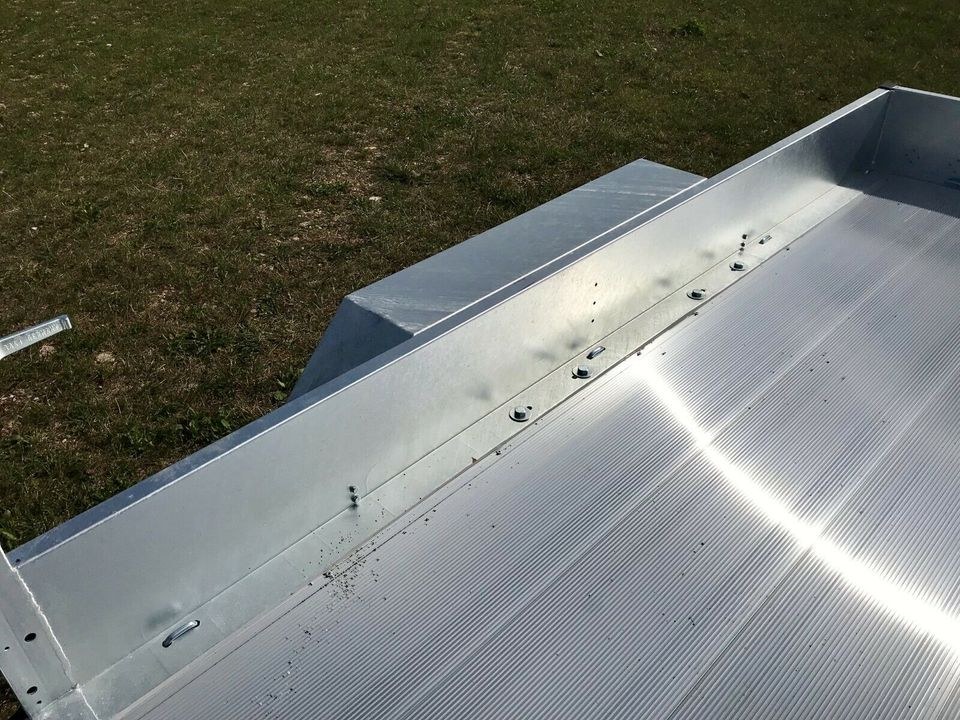 Humbaur HZ 3500 A PKW Anhänger mieten bei menzinger – 3