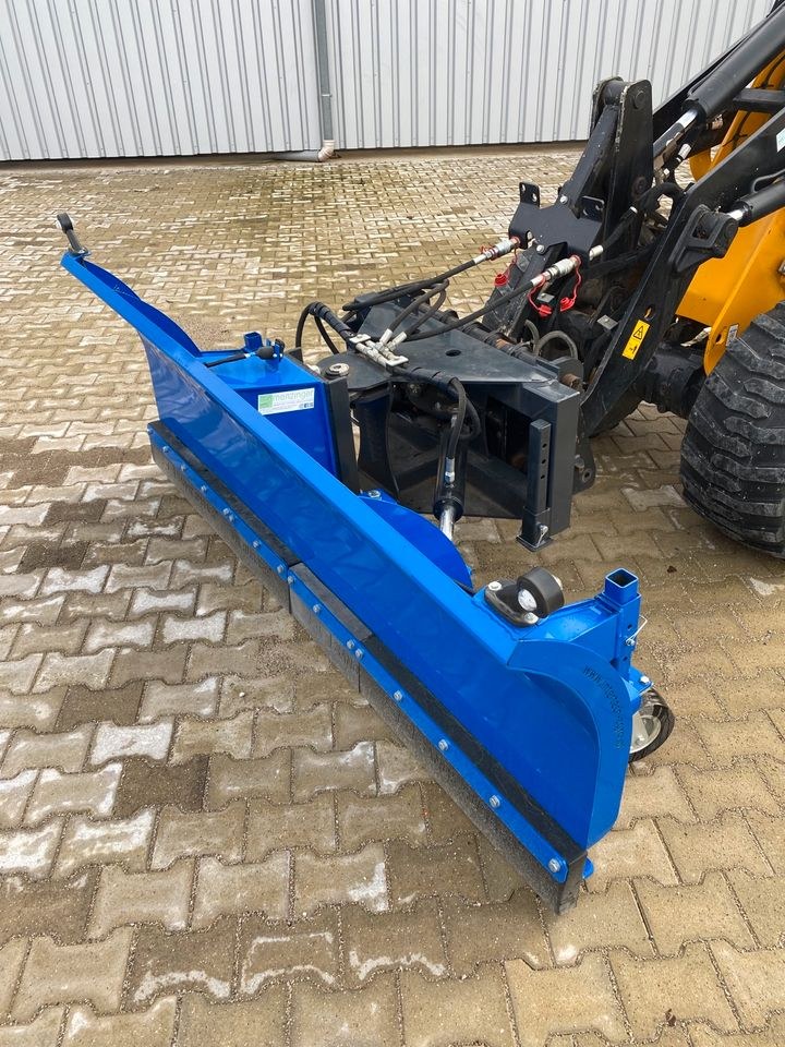 JCB 403 Winterdienst Schneeräumschild mieten bei menzinger – 3