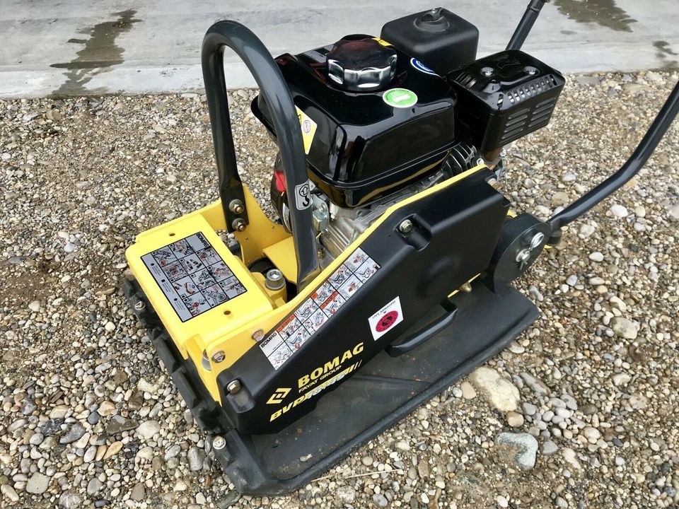 Rüttelplatte Vibrationsplatte BOMAG BVP 18 45 mieten bei menzinger – 2
