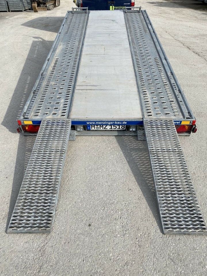 Anhänger Autotransporter Abschlepper Humbaur mieten bei menzinger