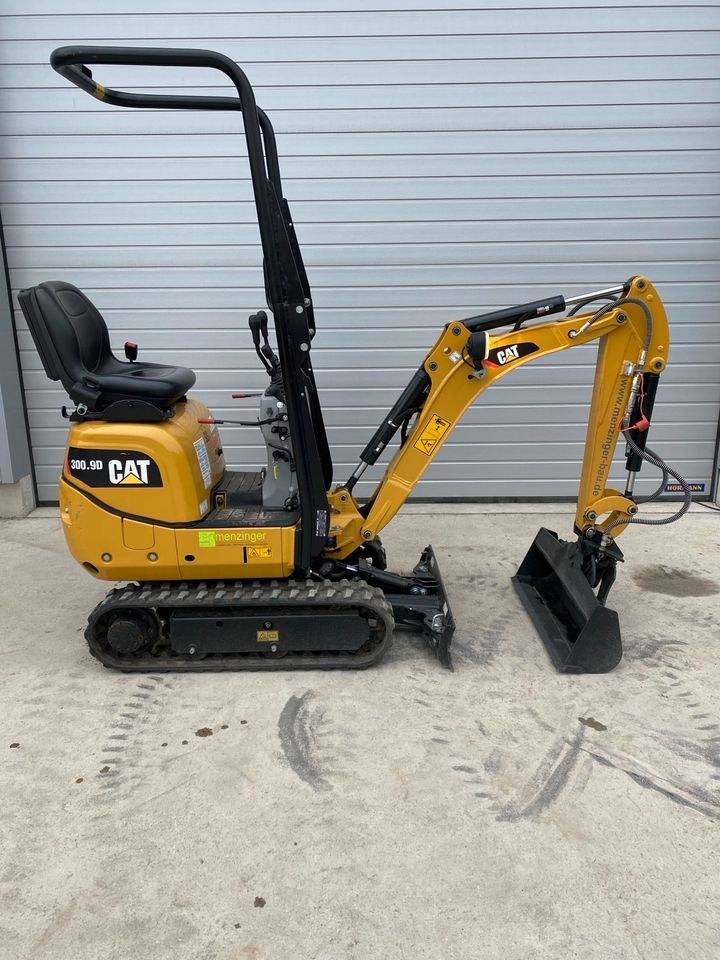 Microbagger 900kg Minibagger Cat 300.9 D mieten bei menzinger – 3