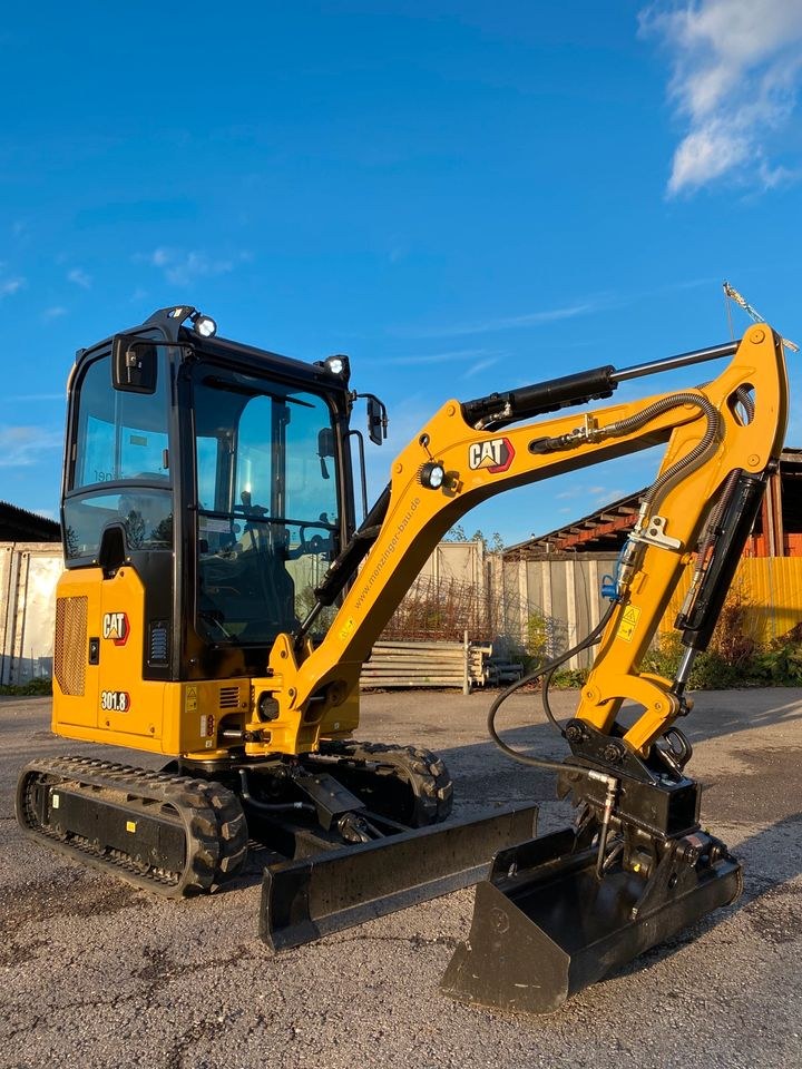 CAT 301.8 Minibagger Caterpillar Bagger 108 mieten bei menzinger – 2