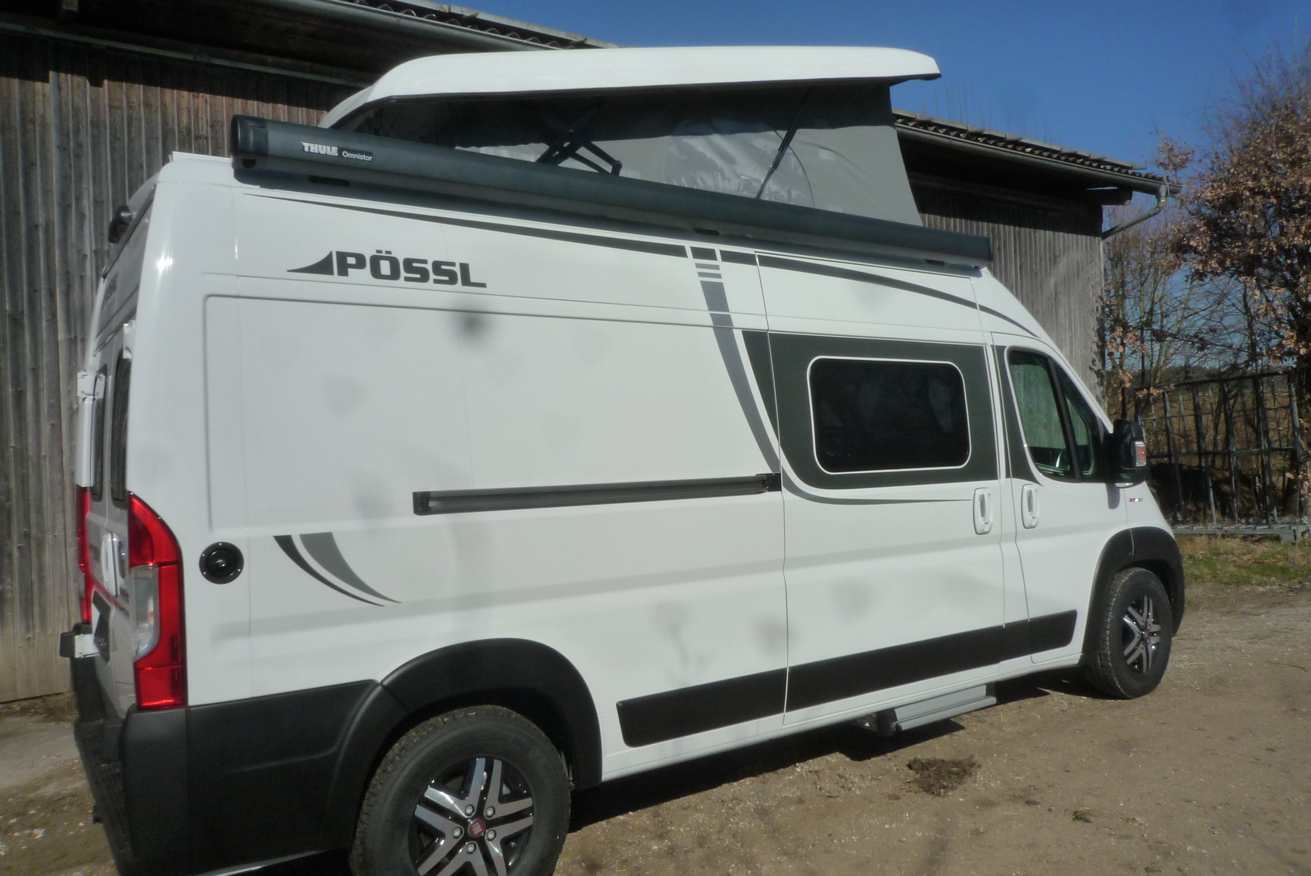 Pössl 2 WIN R Plus + Aufstelldach + -AHK+ Solar +Markise – 2