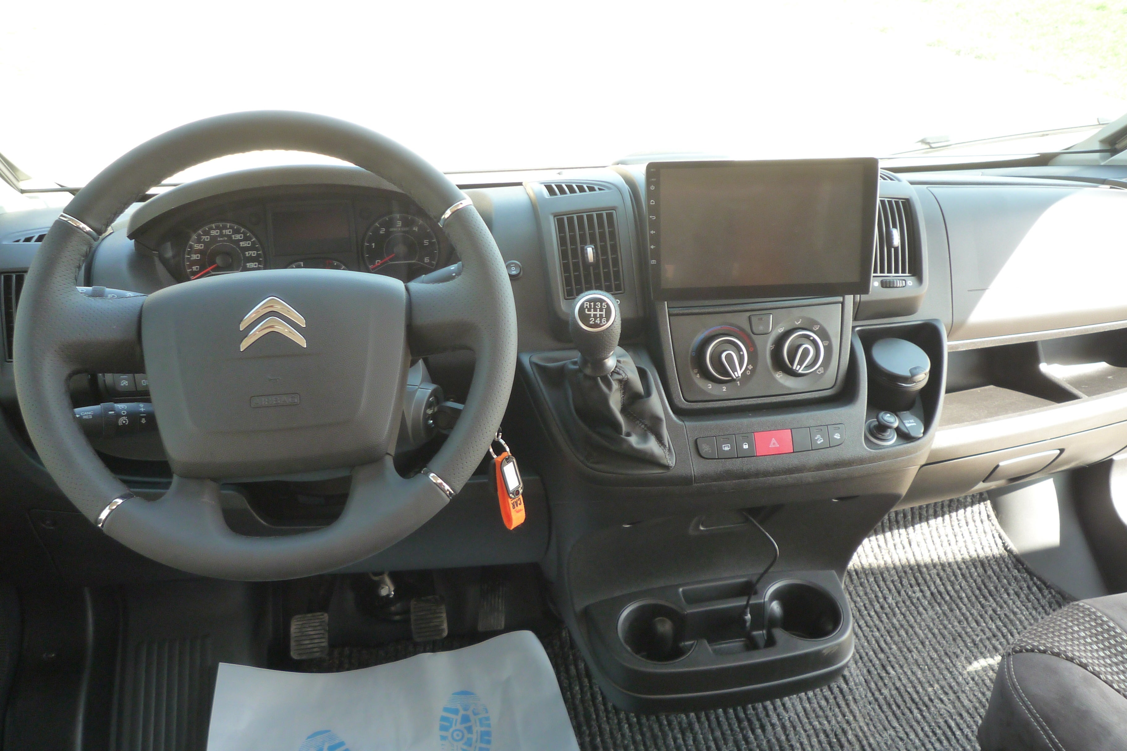 Pössl Roadcruiser EZ 25 MAXvan -Solar + AHK + Markise- RKF -MaxVAN – 3
