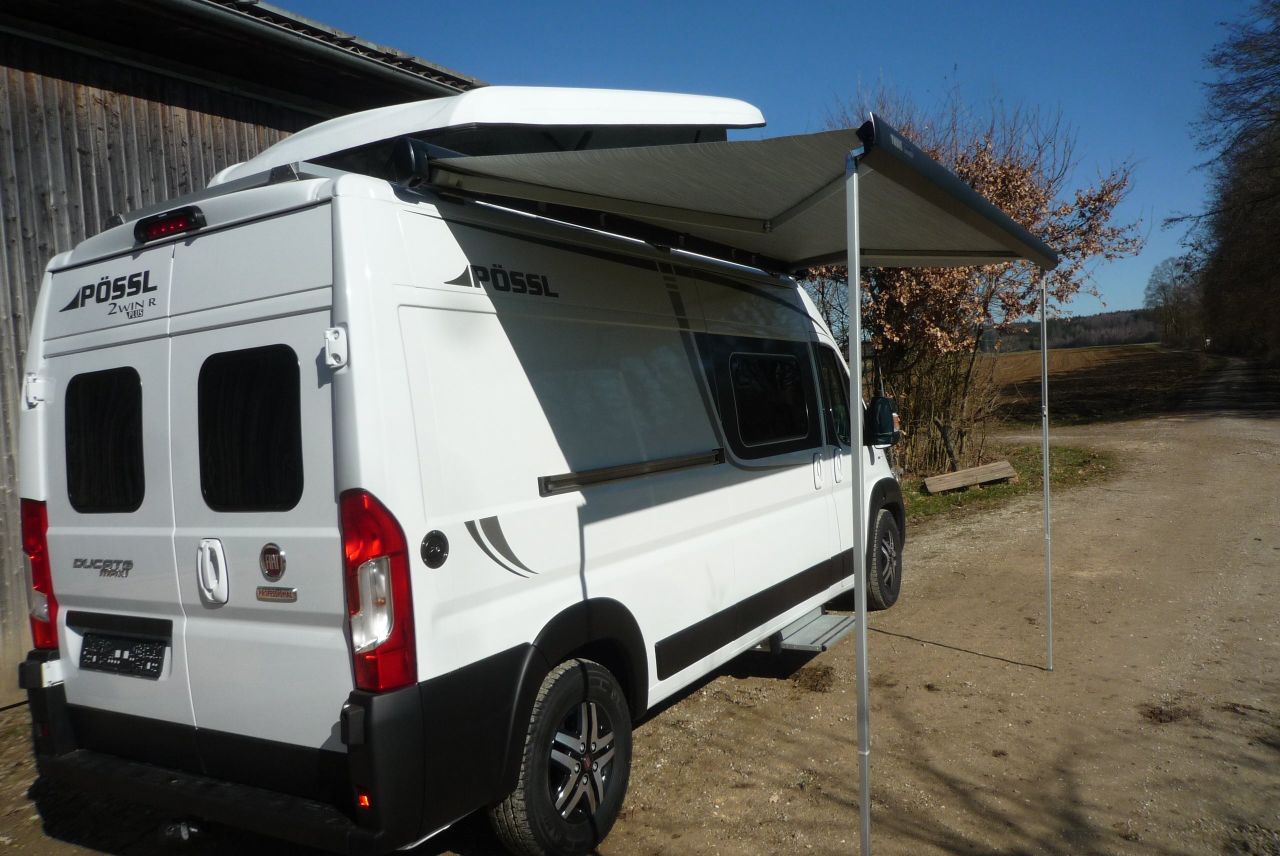 Pössl 2 WIN R Plus + Aufstelldach + -AHK+ Solar +Markise – 3