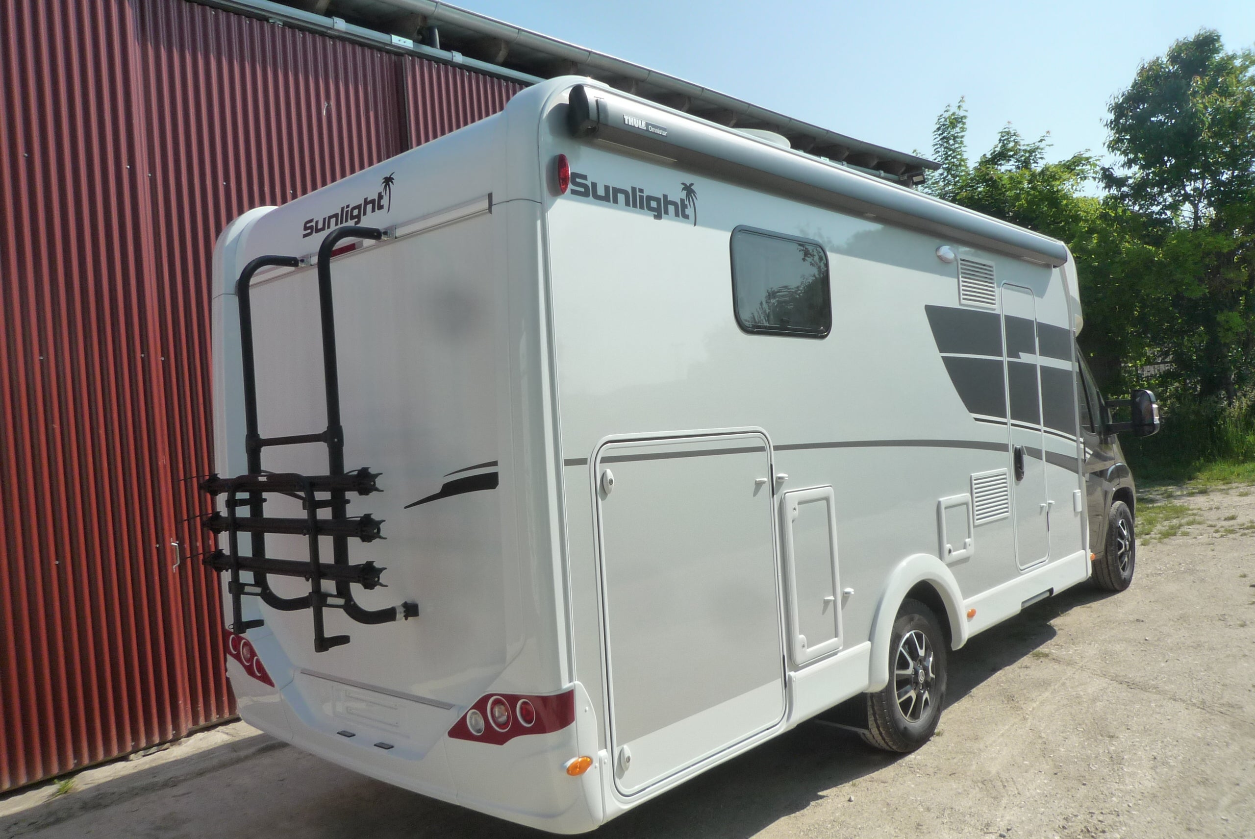 Sunlight T 68 + Max-Van + Navi i-RKF-Markise-Radträger – 2