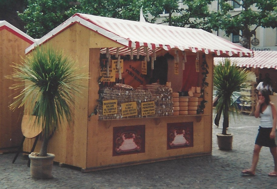Verkaufshütte oder Pavillon z.B. für den Weihnachtsmarkt, Marktstand, Bude, Weihnachtsmarktbude, Verkaufsstand, Teststation, Testbude, Corona – 3