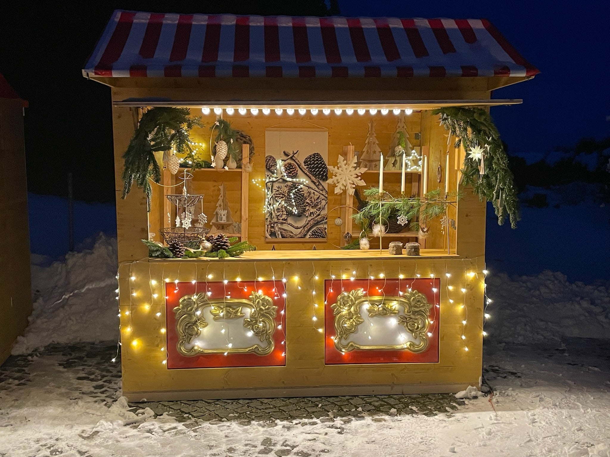 Verkaufshütte oder Pavillon z.B. für den Weihnachtsmarkt, Marktstand, Bude, Weihnachtsmarktbude, Verkaufsstand, Teststation, Testbude, Corona – 4