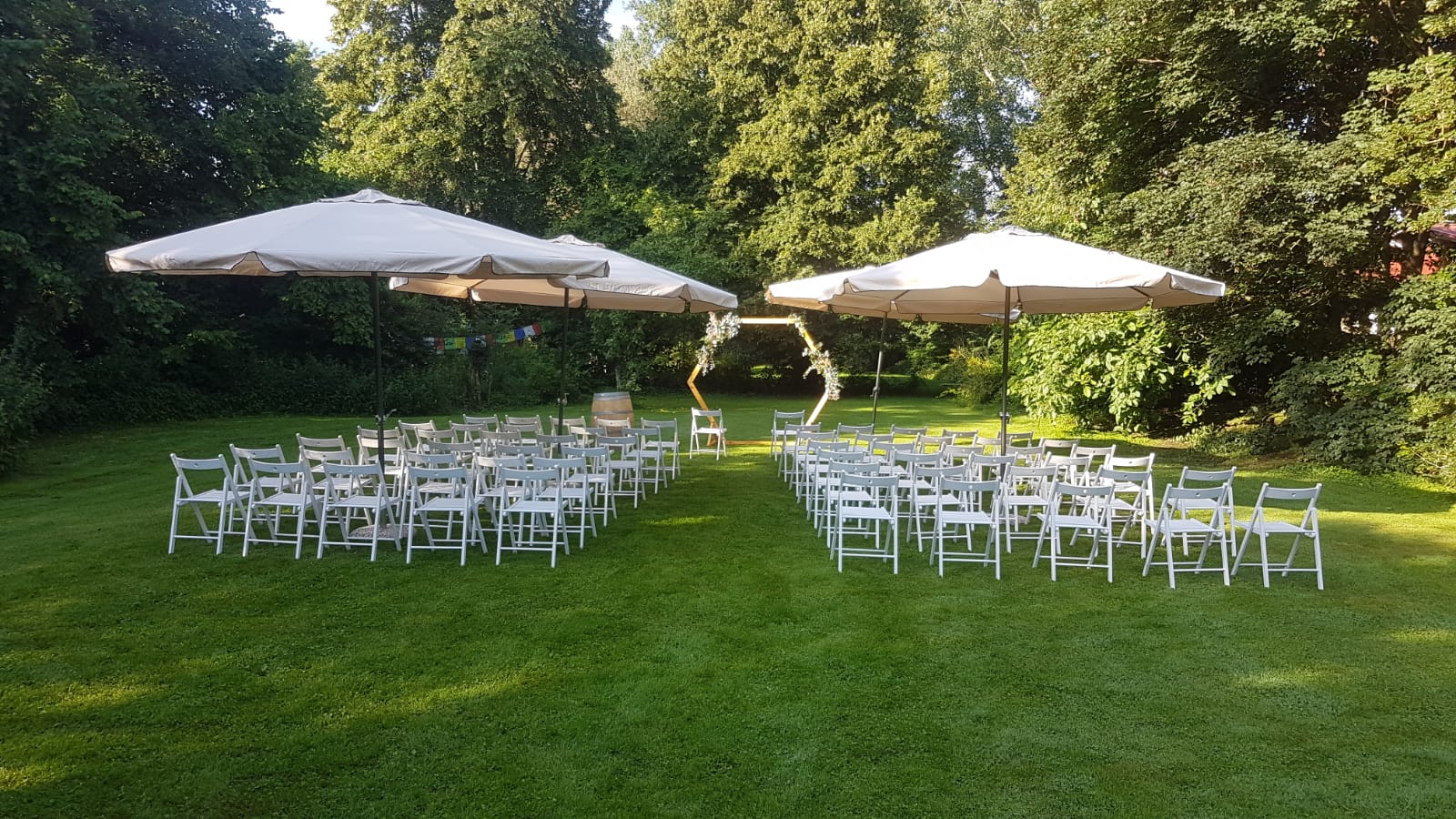 Sonnenschirm 4m mit Schirmständer