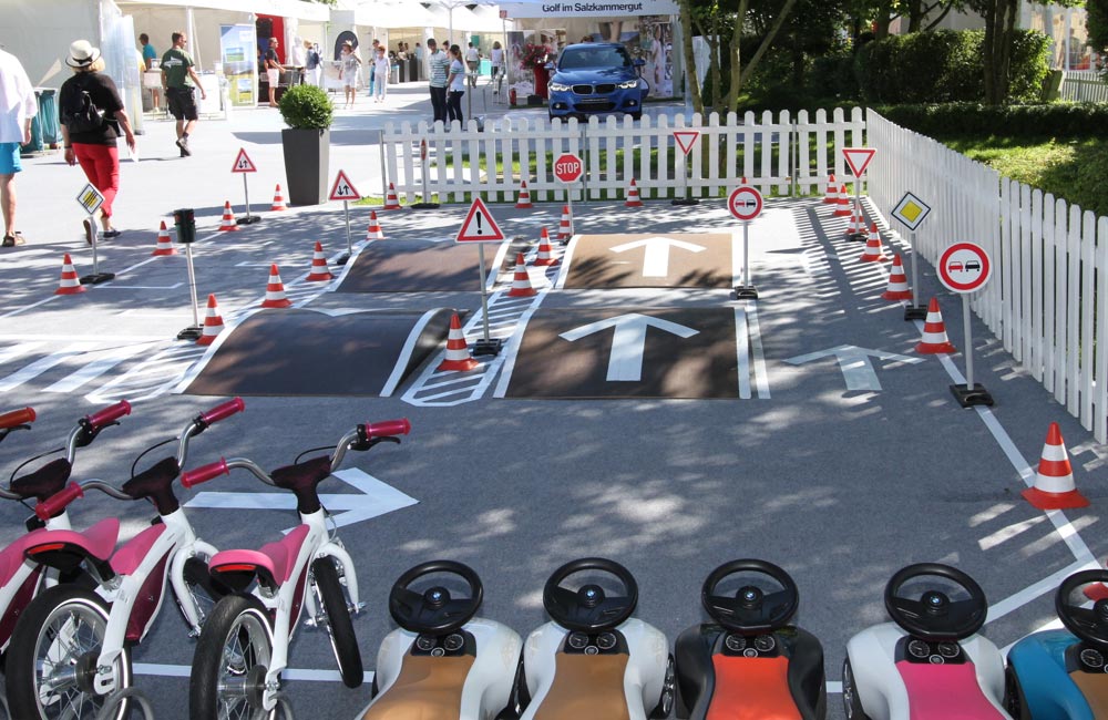 Hindernisparcours für Kinder | Auto Parcours | Kids Parcours | Autos für Kinder mieten | Bobbycar Parcours – 4