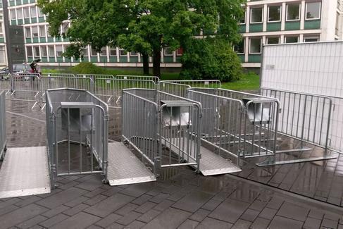 Einlassschleuse, Personenschleuse, Vereinzelungsanlage – 2