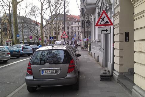 Verkehrsbeschilderung nach StVO, Baustellenschilder, Halteverbotsschilder – 2