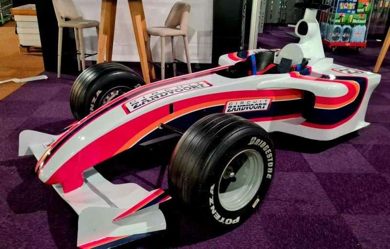 Rennsimulator halfsize weiss mieten in Bad Bentheim bei Cars & Stars E – 3