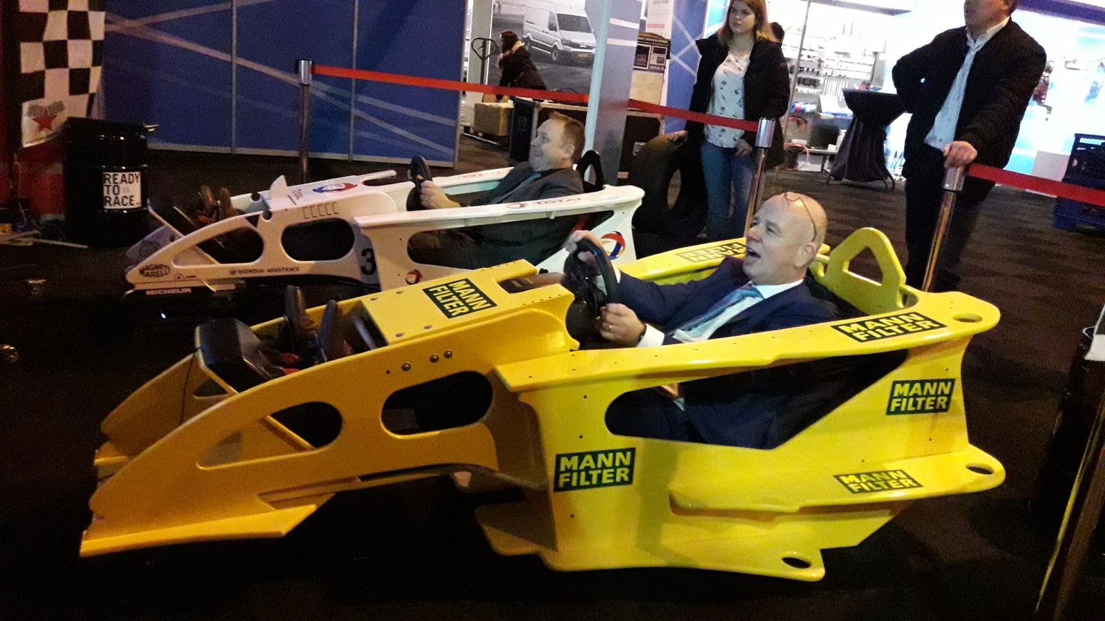 Rennsimulator Cockpit gelb mieten in Bad Bentheim – 2