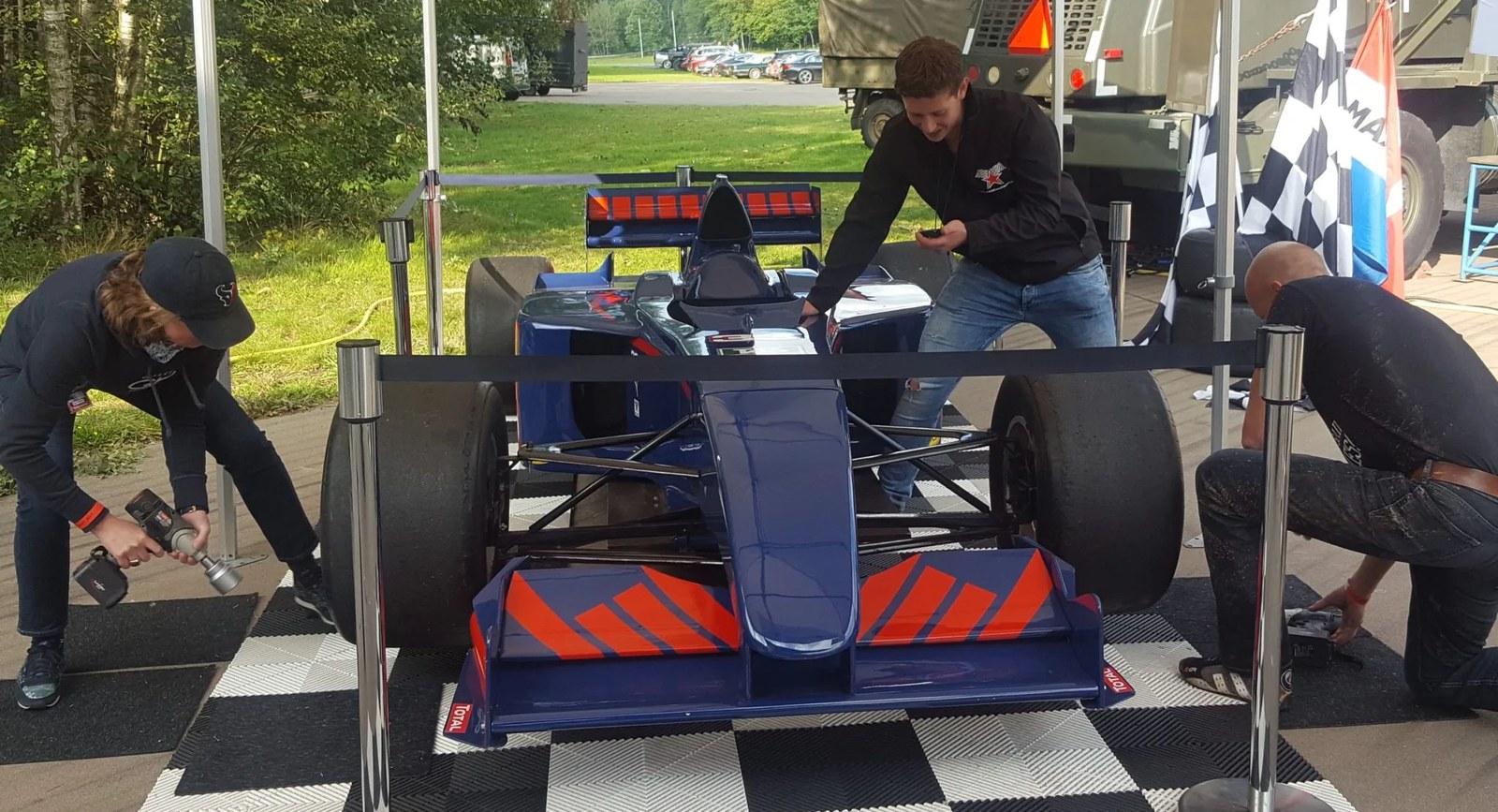 Rennsimulator Blau 2 mieten in Bad Bentheim – Eventspiel – 3