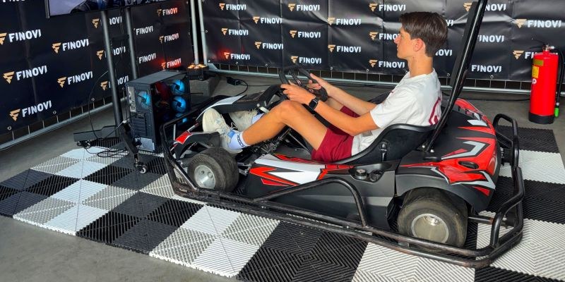 Kart Simulator mieten in Bad Bentheim bei Cars & Stars Events