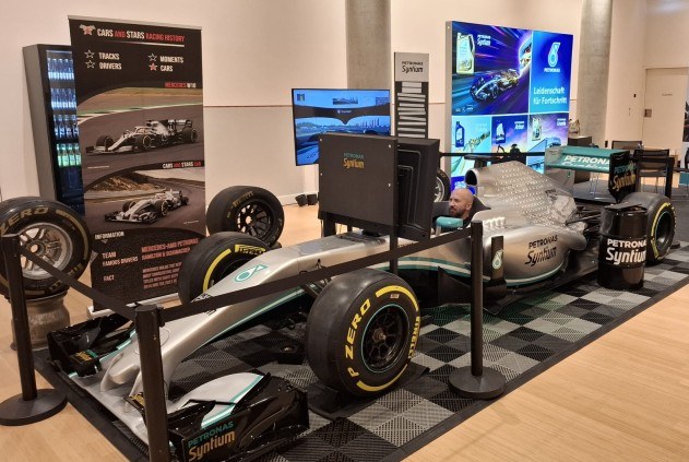 MC Rennsimulator mieten in Bad Bentheim bei Cars & Stars Events