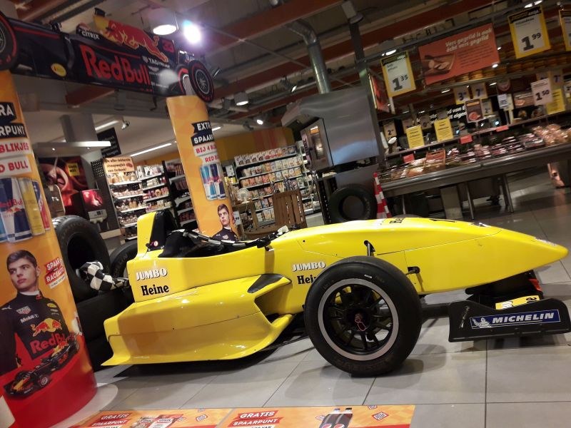 Showcar halfsize gelb mieten in Bad Bentheim – 3