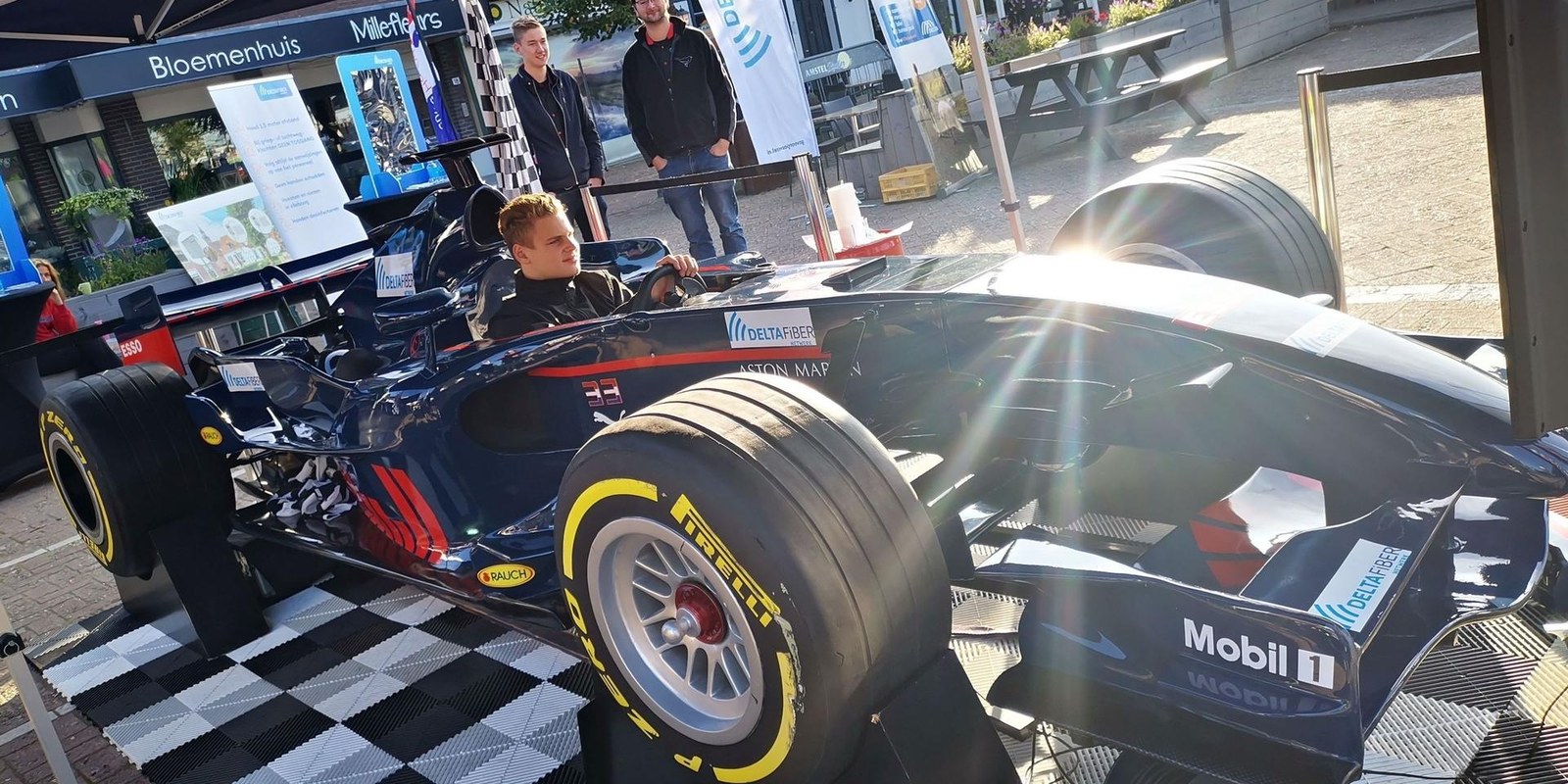 Blauer Formel 1 Rennsimulator komplett inkl. Begleitung mieten in Bad Bentheim – 3