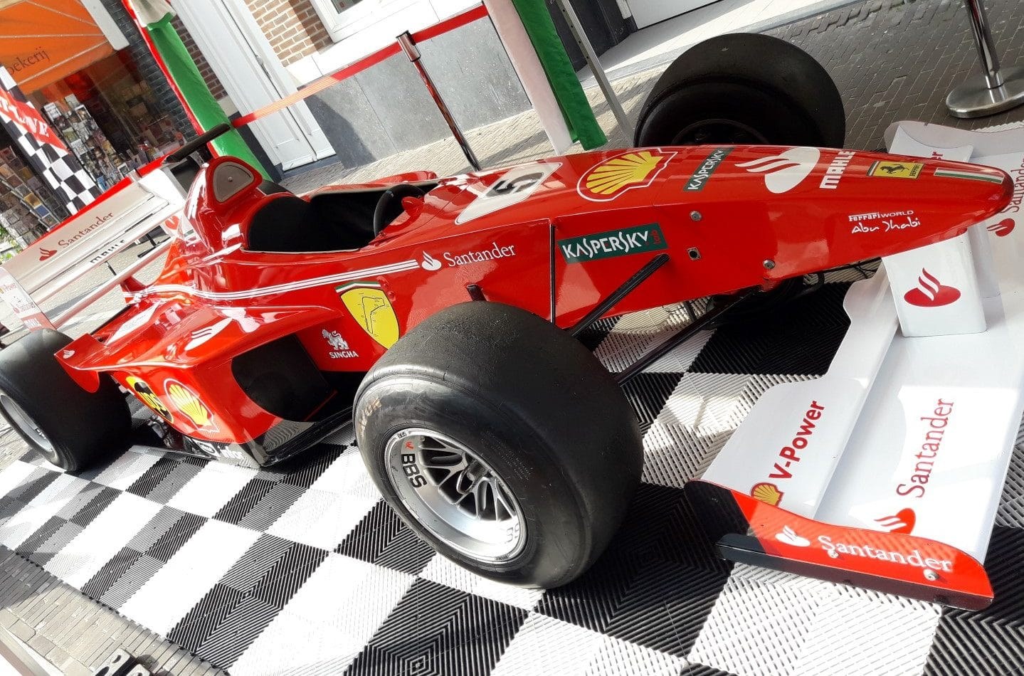 Rennsimulator Rot mieten in Bad Bentheim – 2