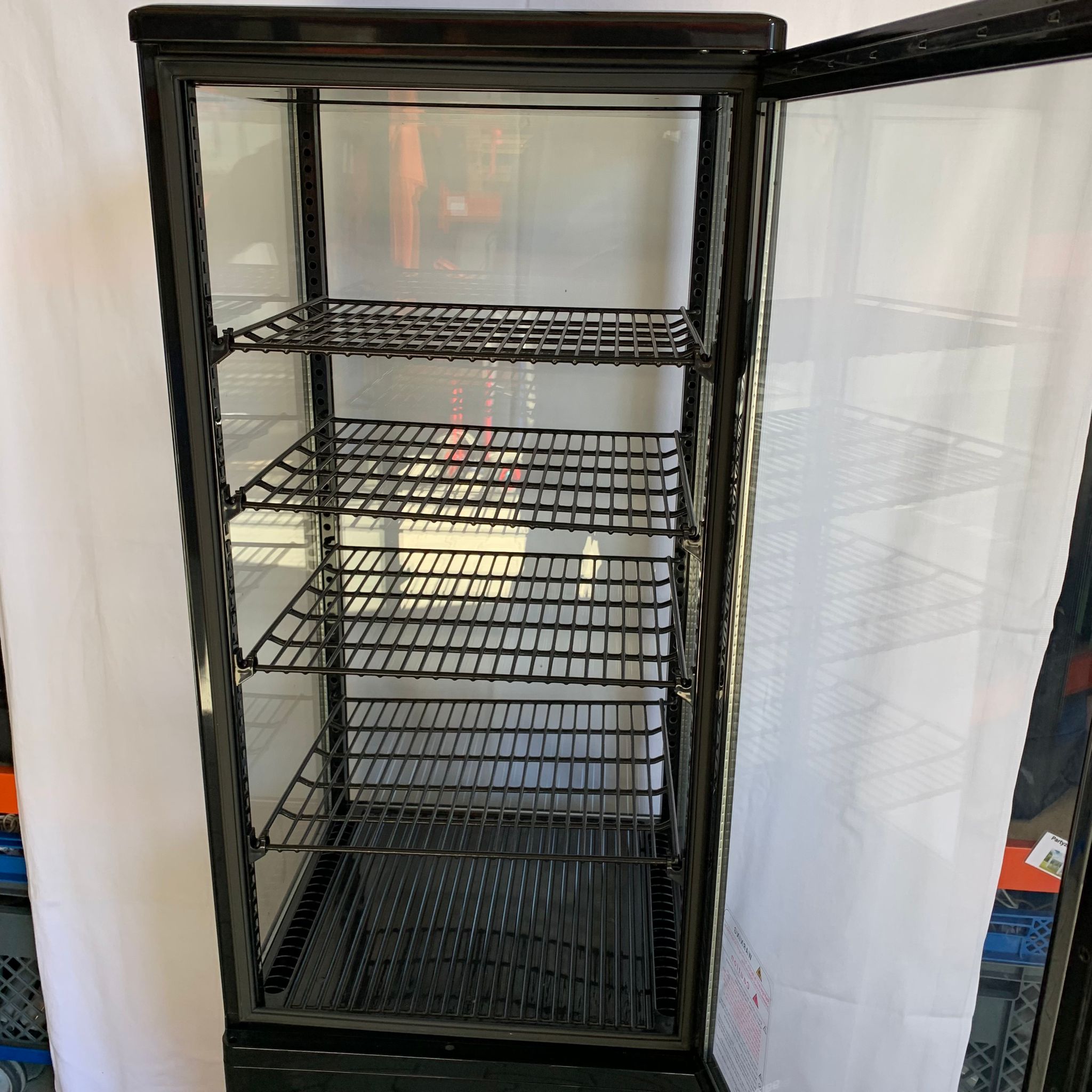 Getränkekühlschrank / Flaschenkühlschrank – 4
