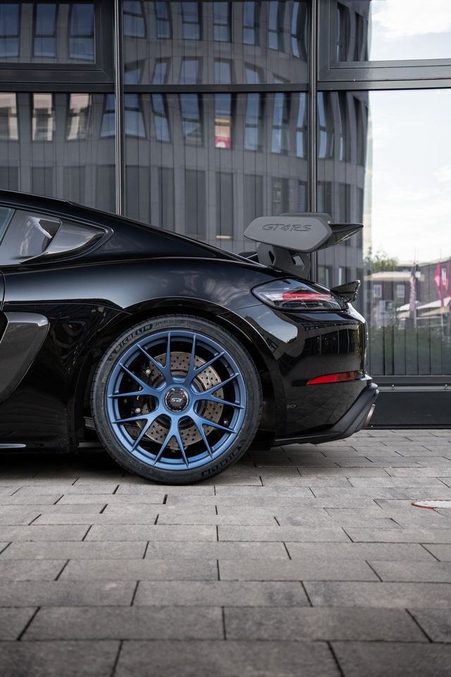Porsche Cayman GT4 RS mieten in Bielefeld – Fahrspaß auf Zeit – 2