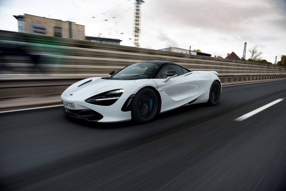 Instruktorfahrt McLaren 720S mieten in Bielefeld – Fahrspaß auf Zeit