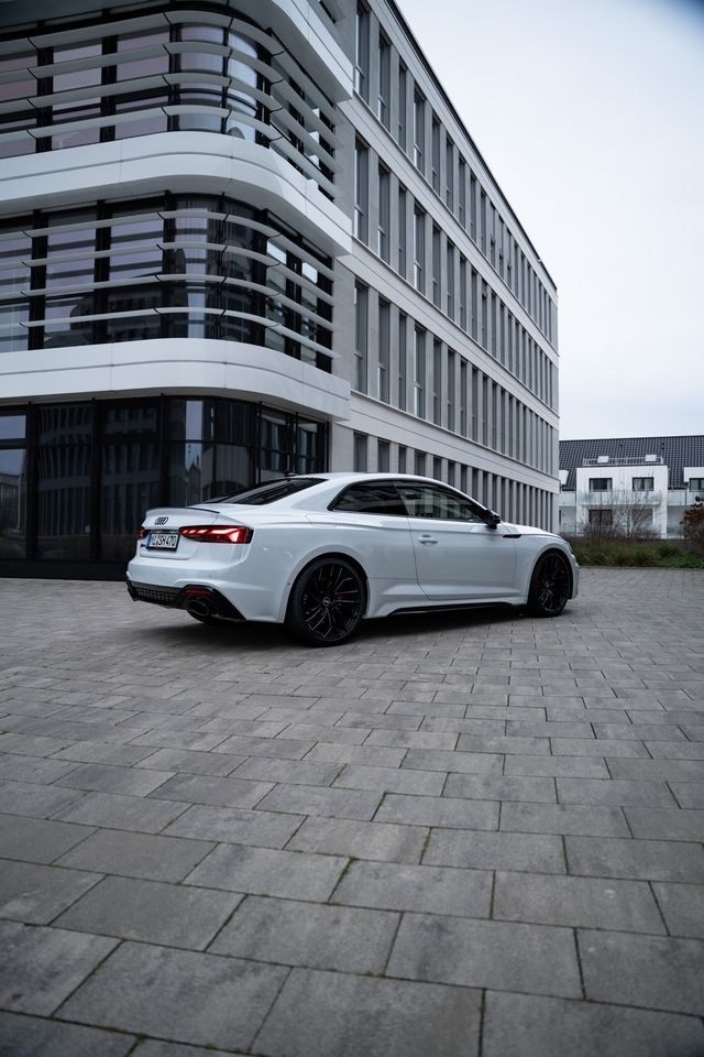 Audi RS5 Coupé mieten in Bielefeld – Fahrspaß auf Zeit – 4