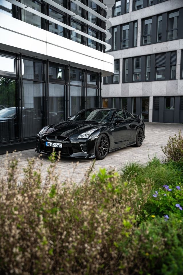 Nissan GTR R35 mieten in Bielefeld – Fahrspaß auf Zeit