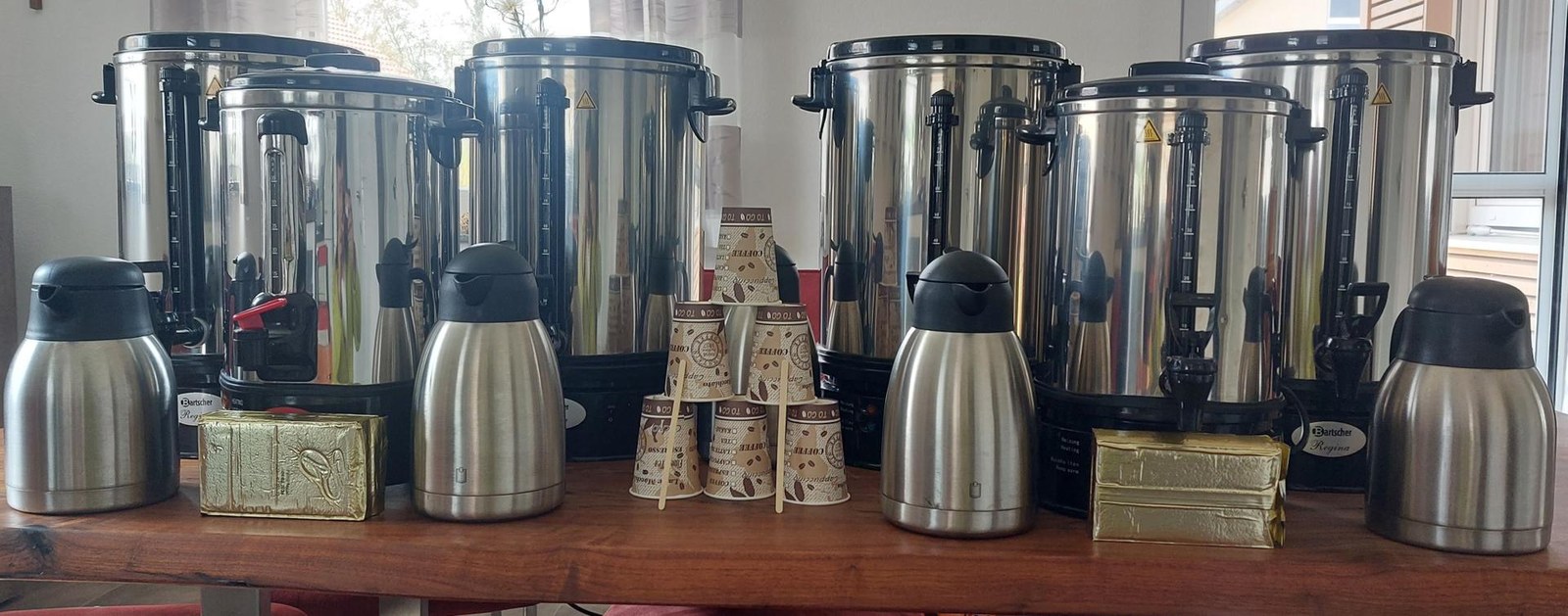 Kaffeemaschine/Teekocher 15l, XXL mieten in Riedlingen