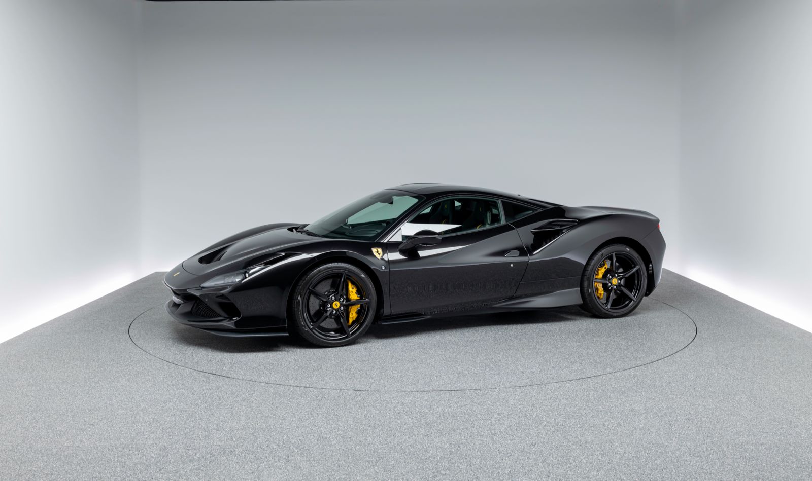 Ferrari F8 Spider | unterschiedliche Farben verfügbar | Ferrari 488 Nachfolger | Alternative zu Ferrari Roma Ferrari Portofino M Ferrari 812 Ferrari SF90 Ferrari 296 | Ferrari Hochzeitsauto | Ferrari – 3