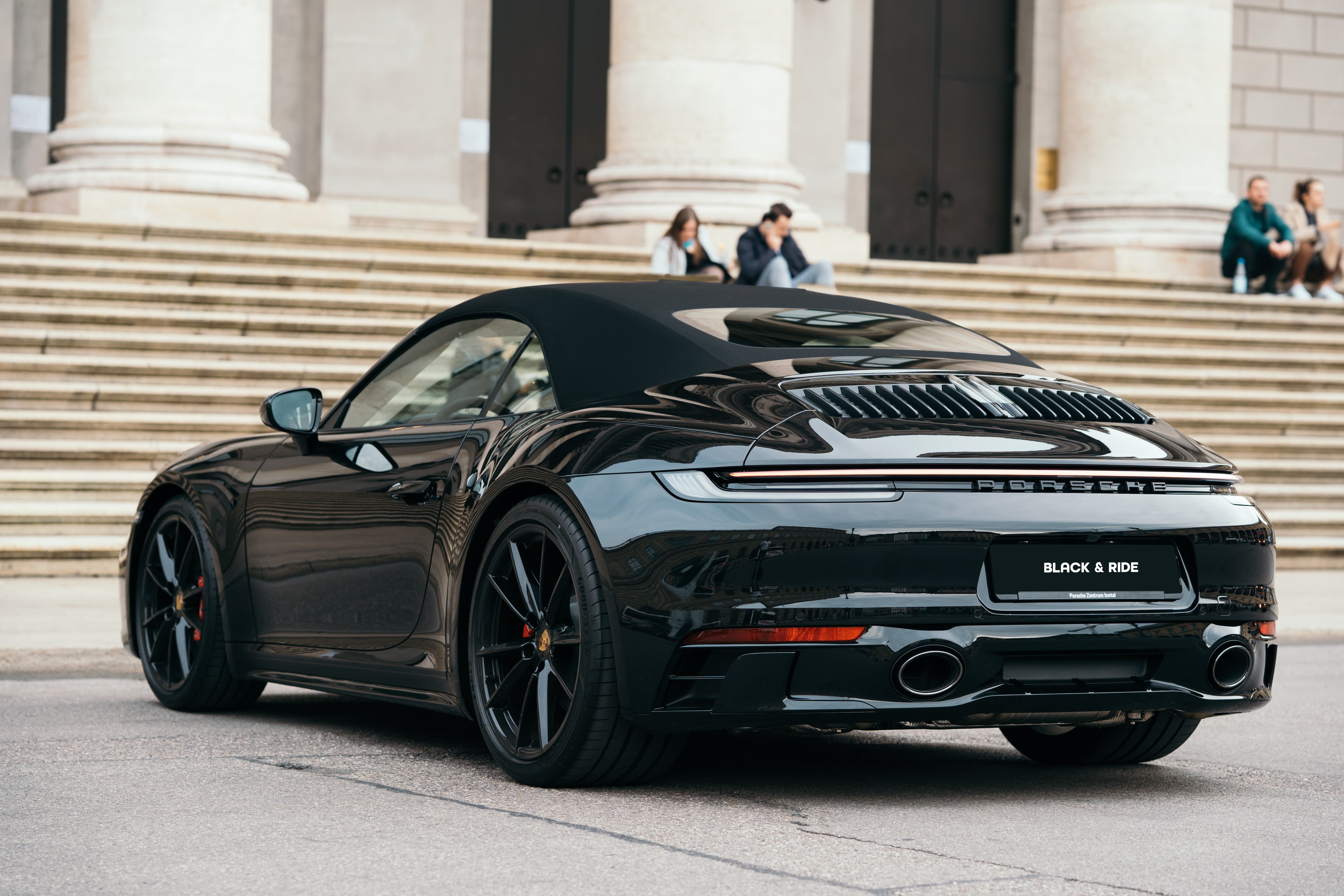 Porsche 911 Carrera 4S Cabriolet mieten bei Black & Ride