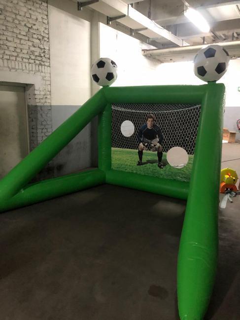 Aufblasbare Torwand 2m x 3m – 4