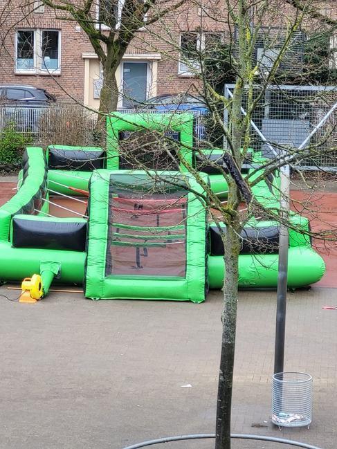 Menschen-Kicker 12m x 6m x 2m – 2
