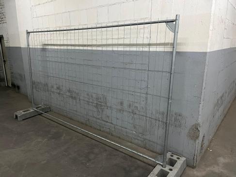 Bauzaun 3,5m lang und 2m hoch – 3
