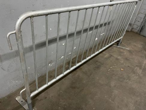 Absperrgitter / Bühnengitter / Drängelgitter – 2